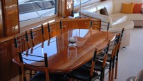 Yacht WINNING STREAK -  Dining Table